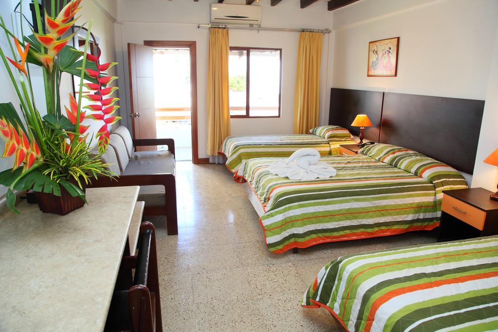 Hotel Puerto Ballesta Tonsupa Quarto foto